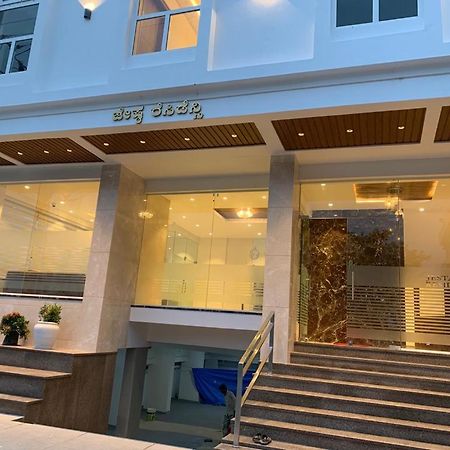 Jesta Residency Hotel Hassan Exterior foto