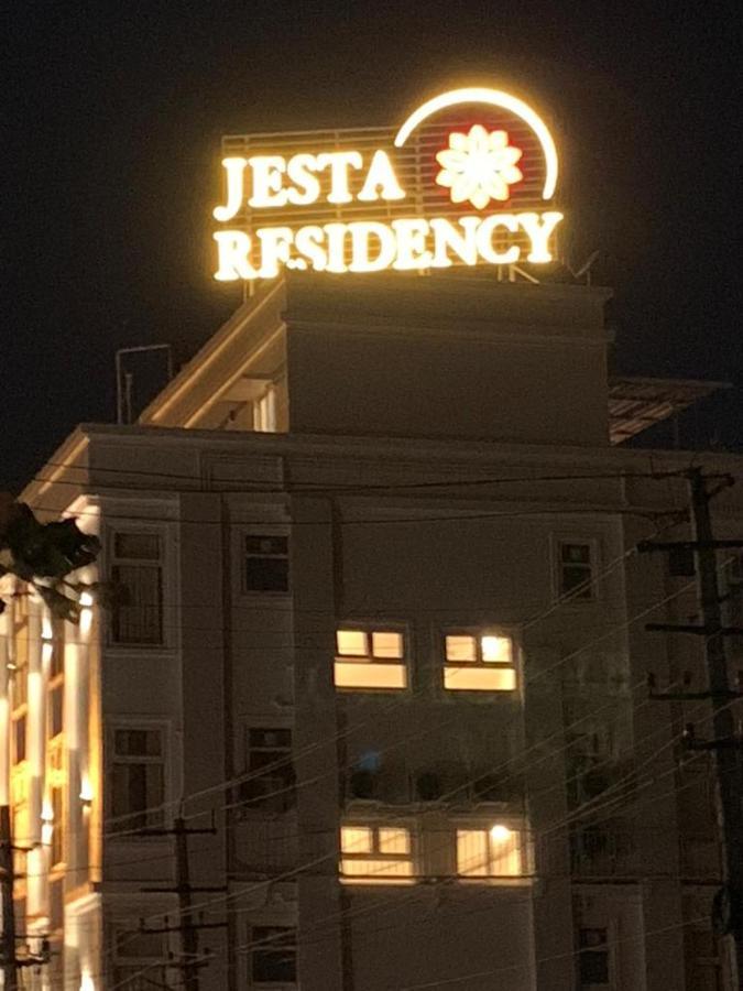 Jesta Residency Hotel Hassan Exterior foto
