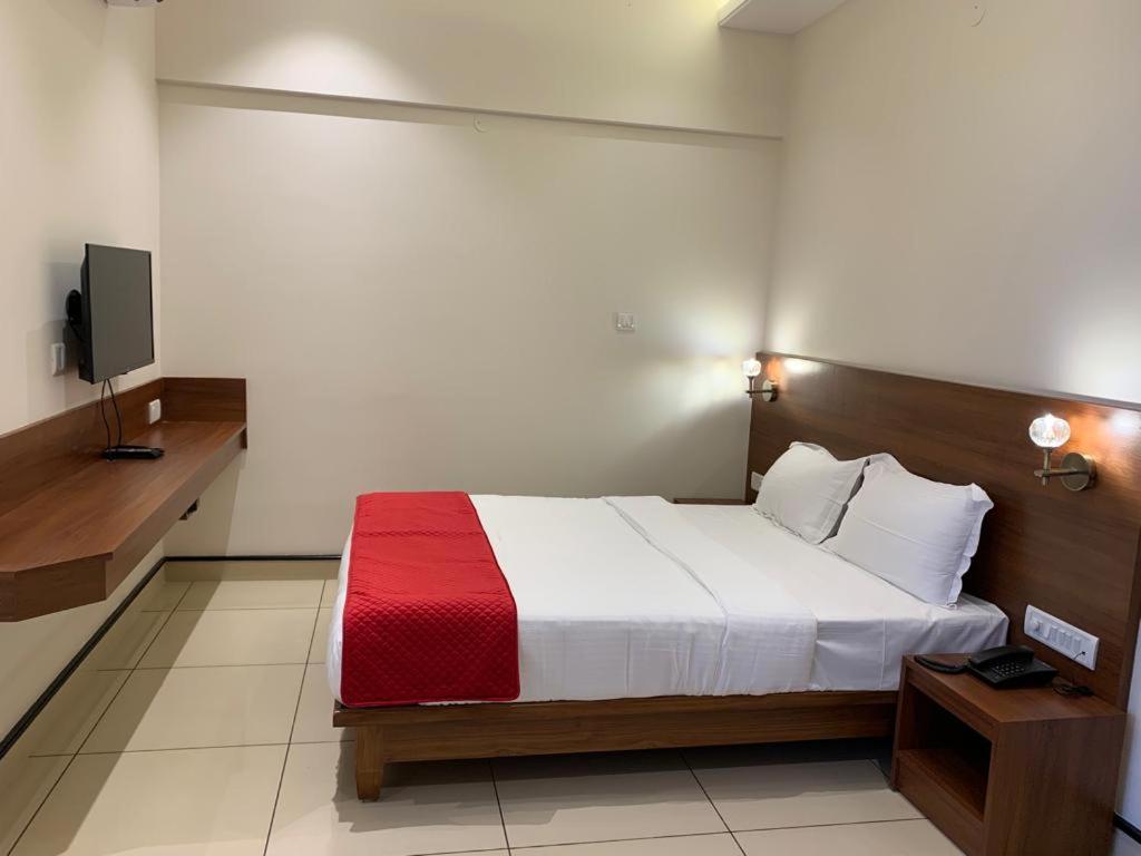 Jesta Residency Hotel Hassan Exterior foto